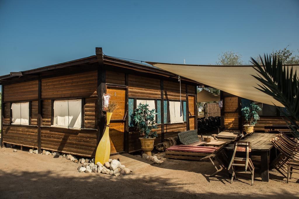 Shkedi'S Camplodge Neot HaKikar Habitación foto